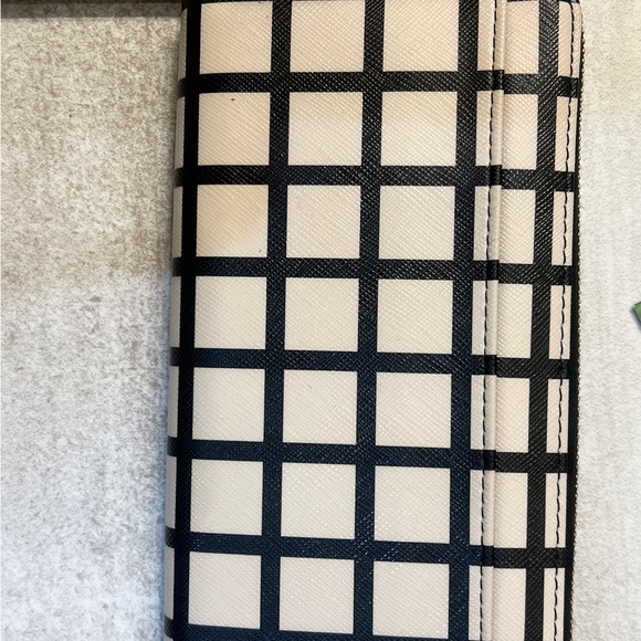 Kate Spade Wallet in excellent condition! - Picture 4 of 9